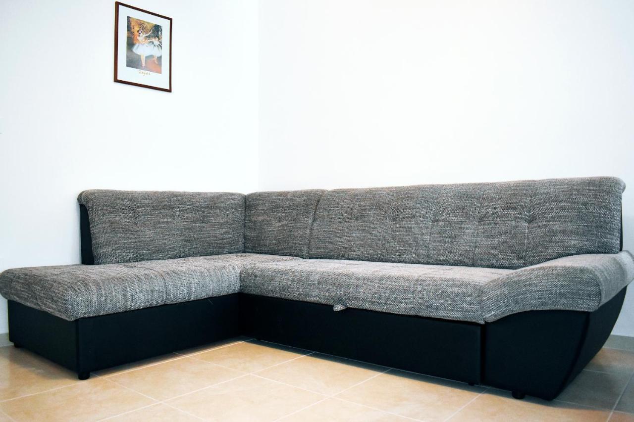 Apartmani Lovrencic Vrsi Exterior photo