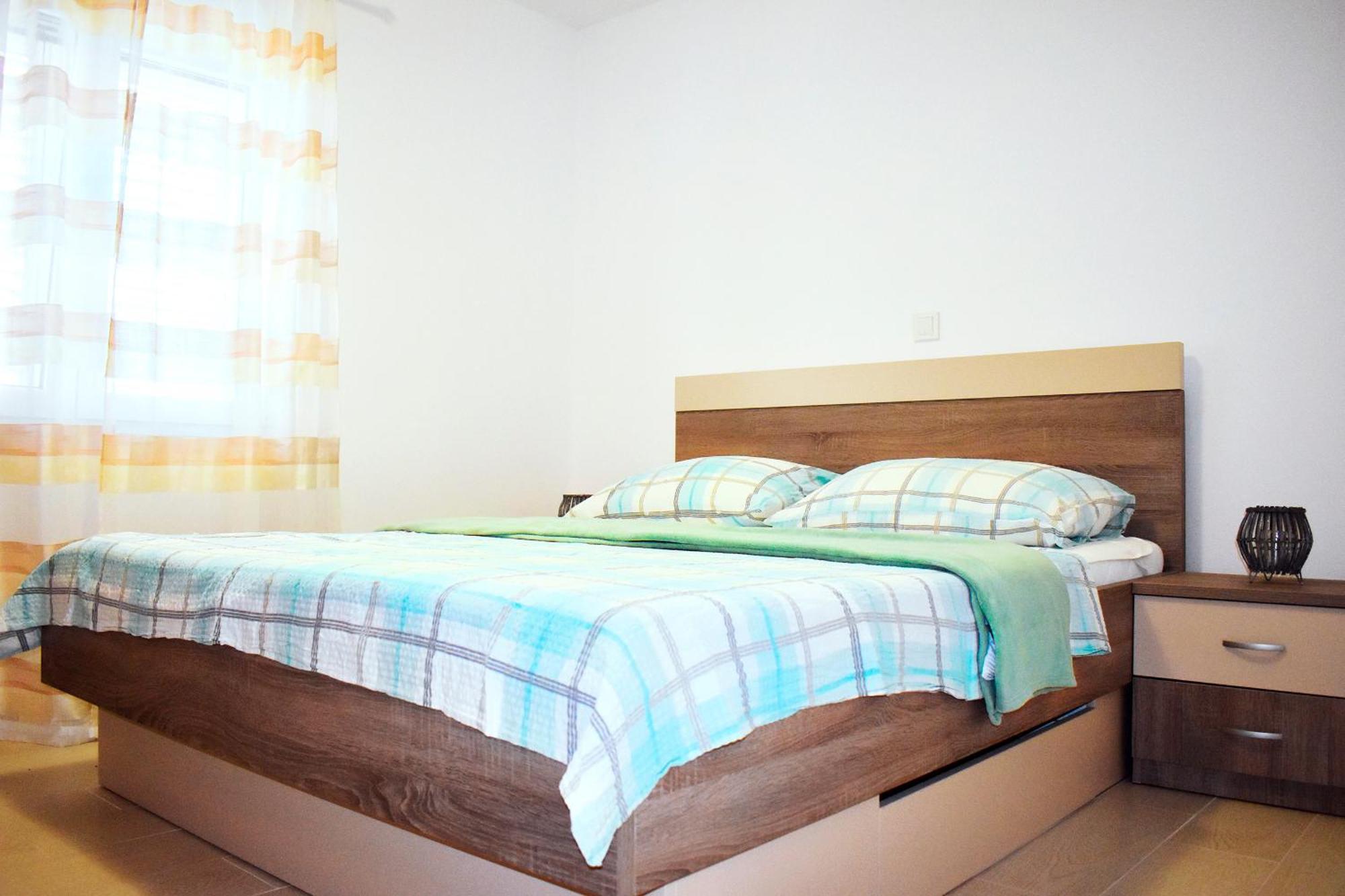 Apartmani Lovrencic Vrsi Exterior photo