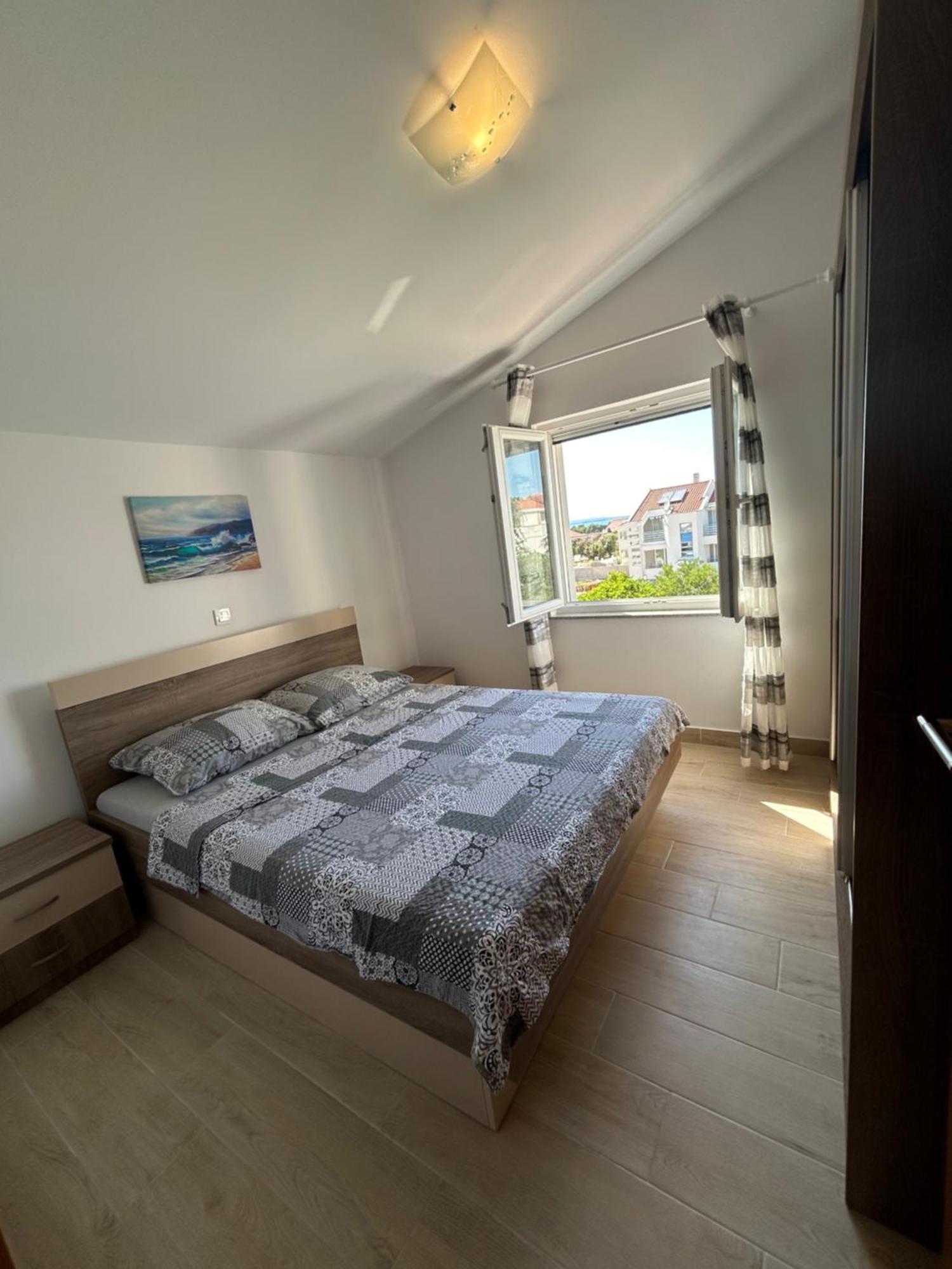 Apartmani Lovrencic Vrsi Exterior photo