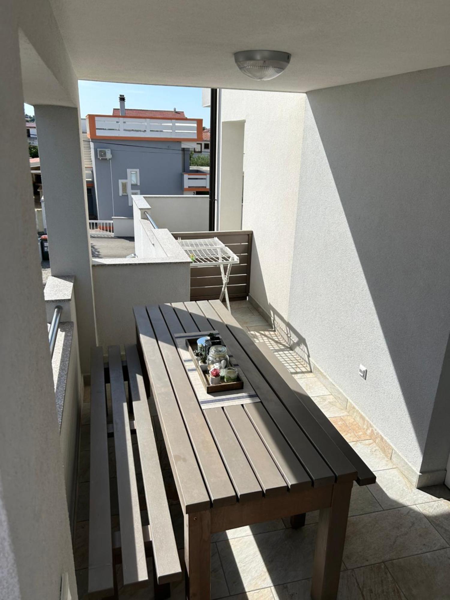 Apartmani Lovrencic Vrsi Exterior photo